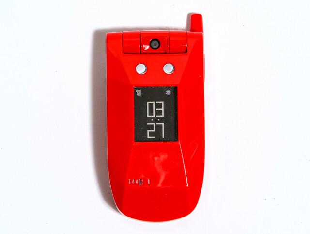 平成のデザインケータイ au Design projectの第2弾!【山下メロの平成レトロ遺産:124】